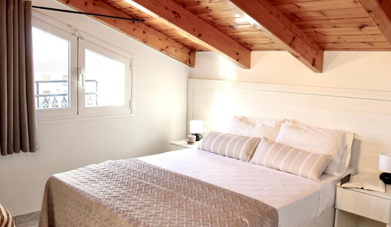 Lightful Attic At Regina Apartments Alykanas  Exteriér fotografie